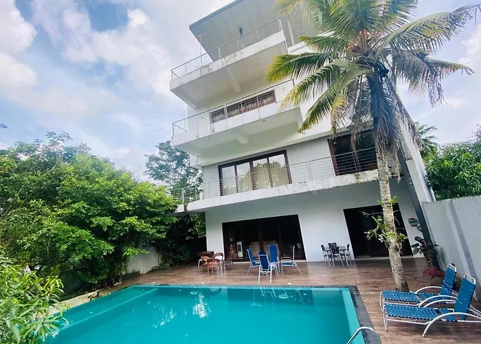Thalangama Lakeview Lodge