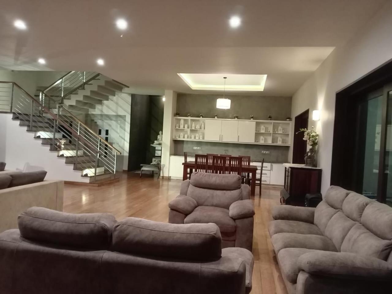 Homestay Thalangama Lakeview